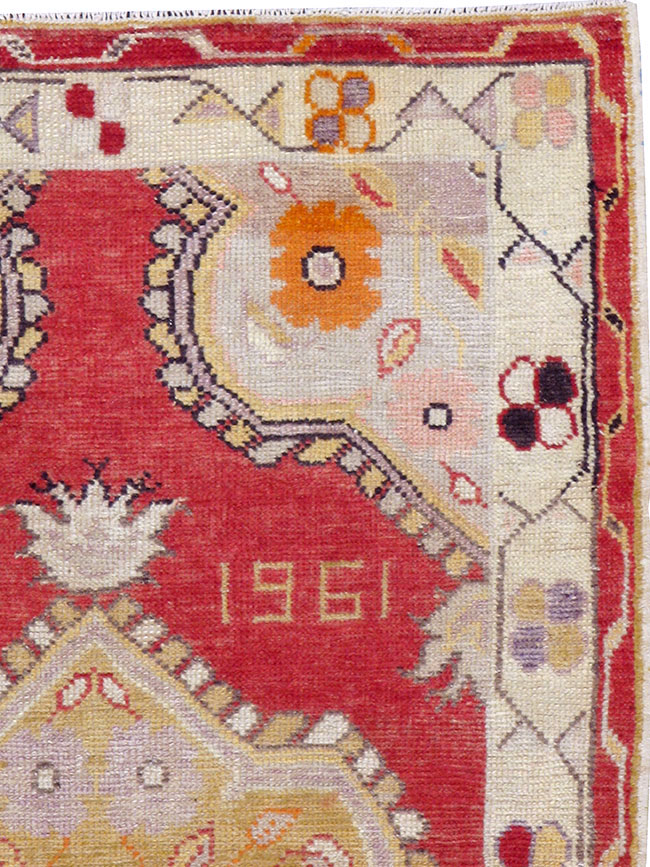 Vintage Turkish Oushak Rug, No.16019 - Staging