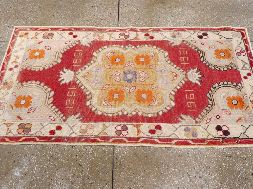 Vintage Turkish Oushak Rug, No.16019 - Staging