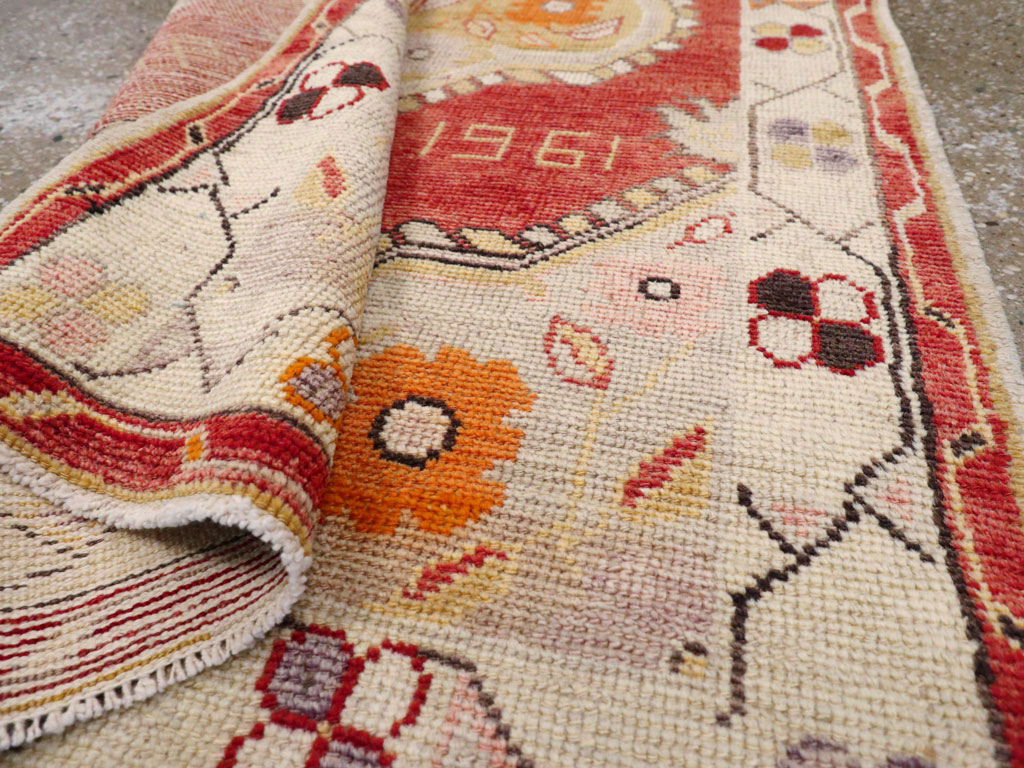 Vintage Turkish Oushak Rug, No.16019 - Staging