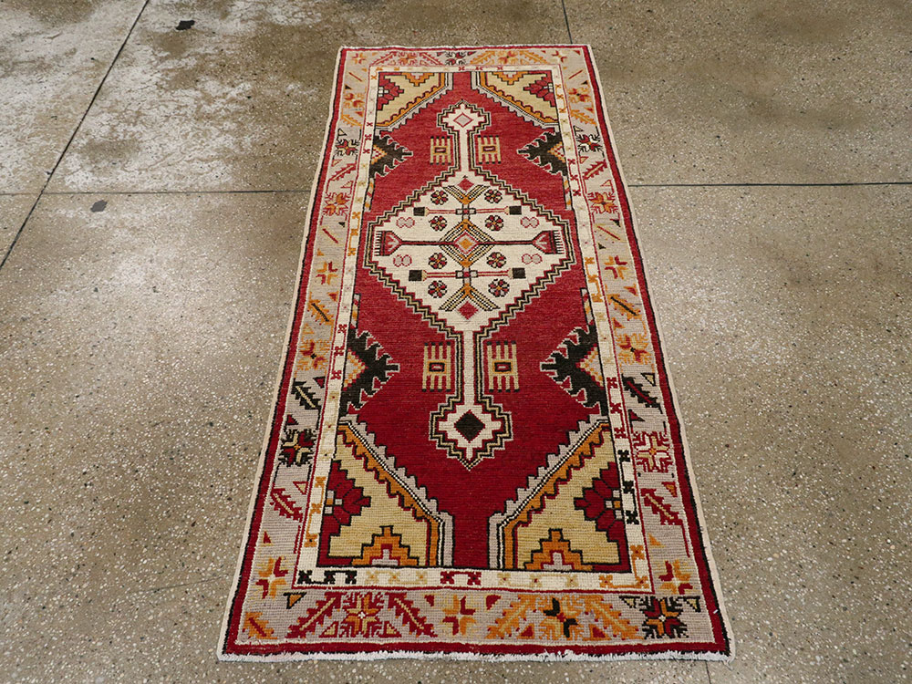 Vintage Turkish Oushak Rug, No.16020 - Staging