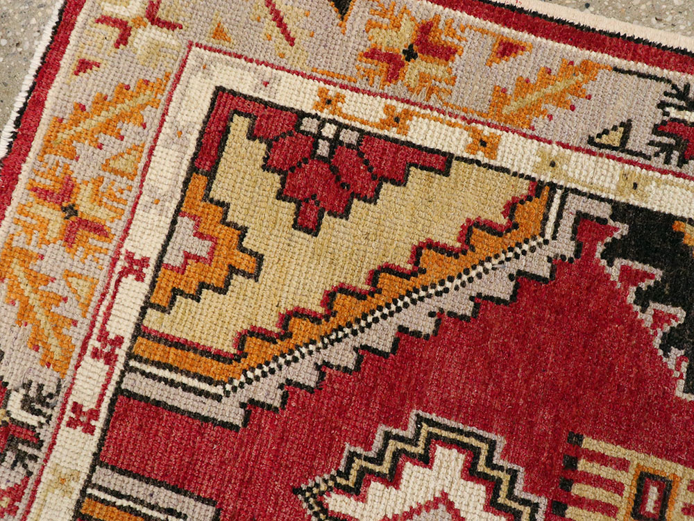 Vintage Turkish Oushak Rug, No.16020 - Staging