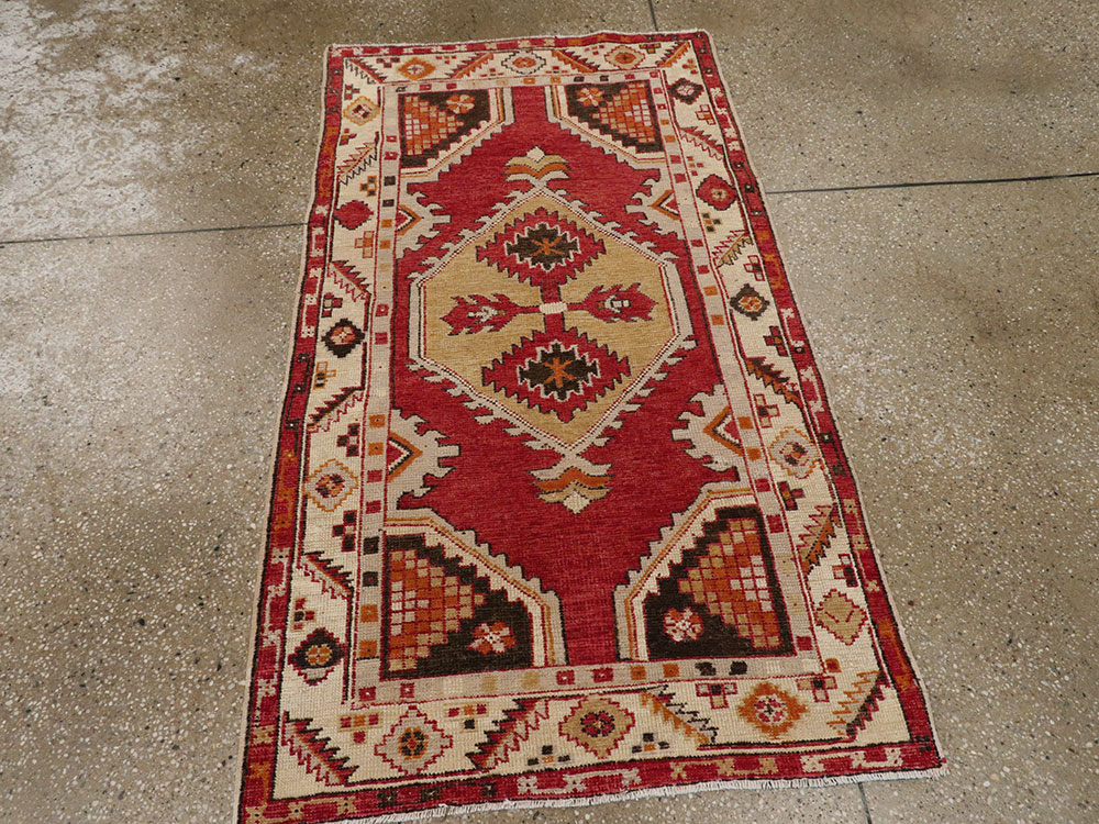 Vintage Turkish Oushak Rug, No.16021 - Staging