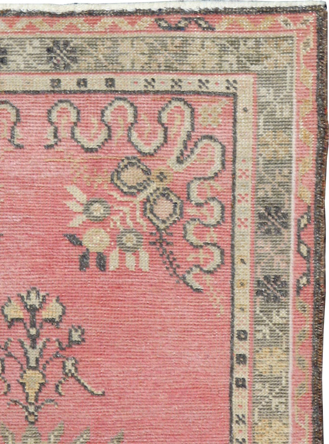 Vintage Turkish Oushak Rug, No.16023 - Staging