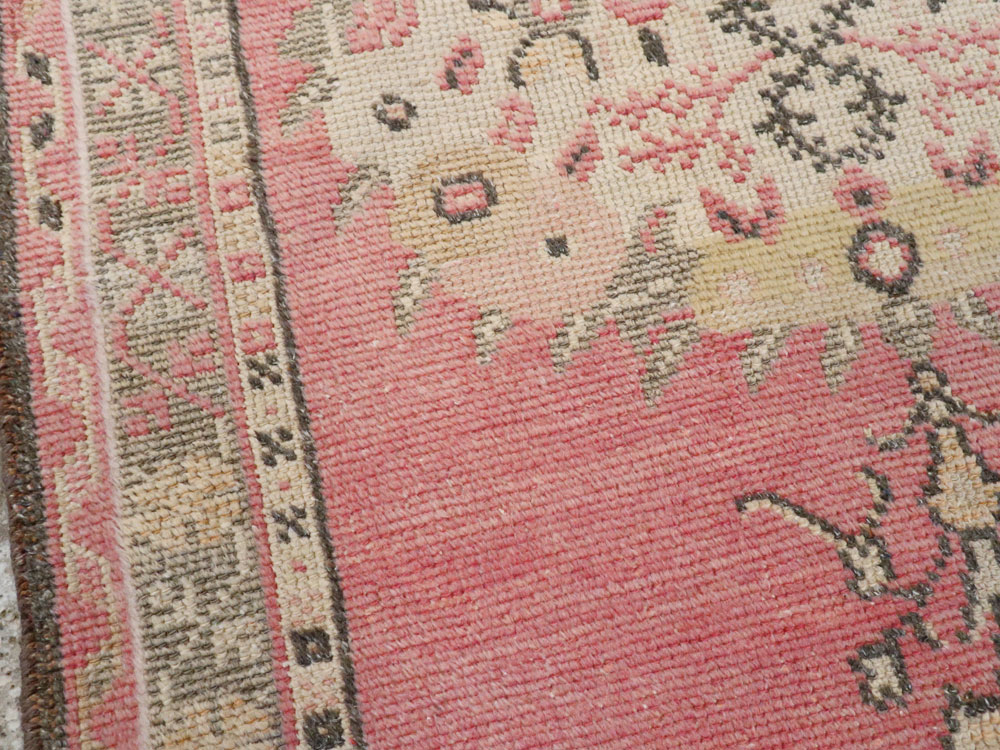 Vintage Turkish Oushak Rug, No.16023 - Staging