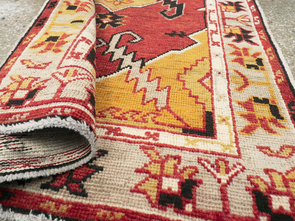 Vintage Turkish Oushak Rug, No.16024 - Staging