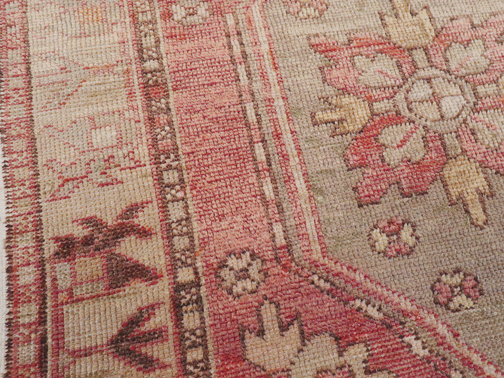 Vintage Turkish Oushak Throw Rug, No.16025 - Staging