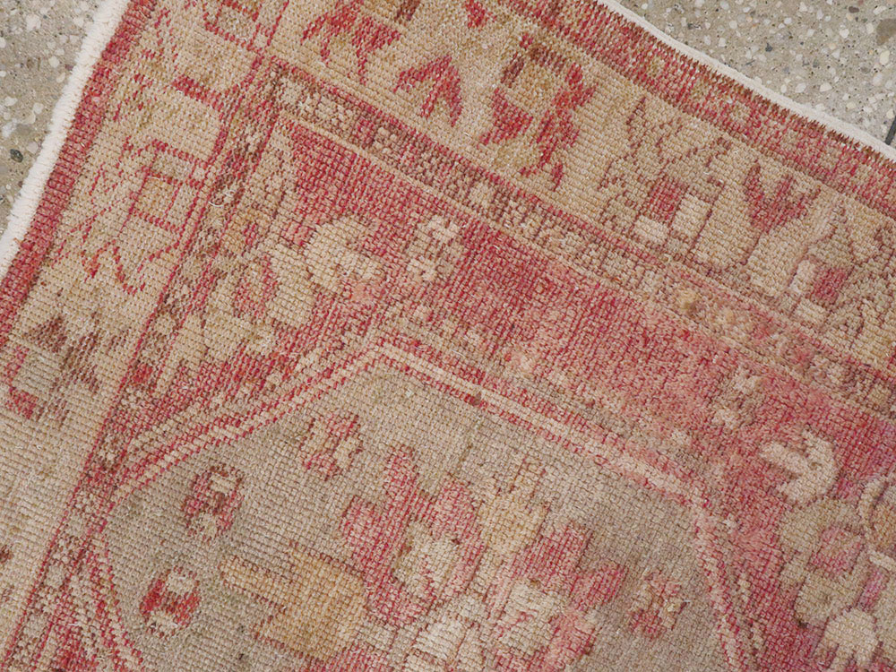 Vintage Turkish Oushak Throw Rug, No.16025 - Staging