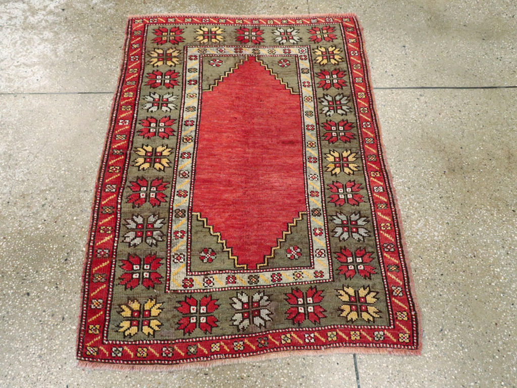 Antique Oushak Rug, No.16027 - Staging