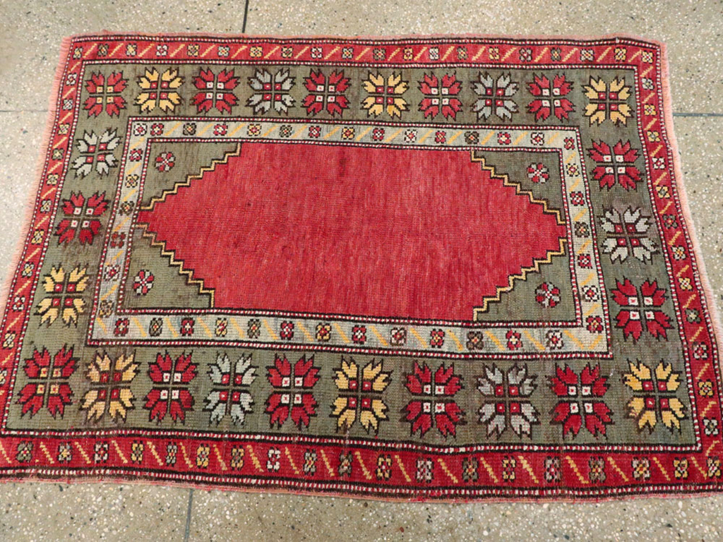 Antique Oushak Rug, No.16027 - Staging
