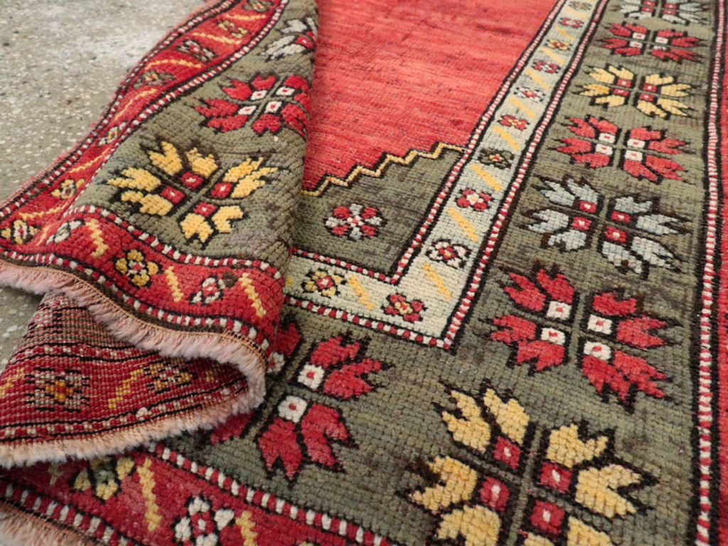 Antique Oushak Rug, No.16027 - Staging