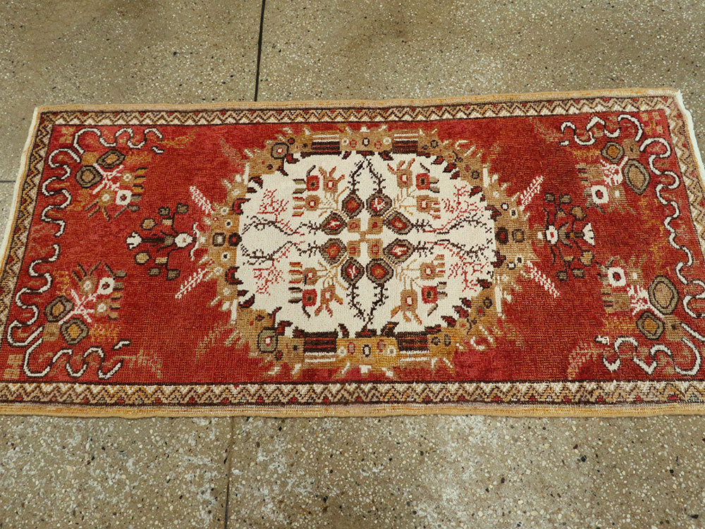 Vintage Turkish Oushak Rug, No.16028 - Staging