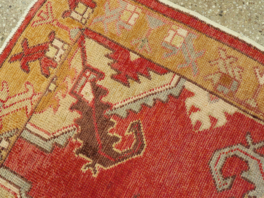 Vintage Turkish Oushak Rug, No.16031 - Staging