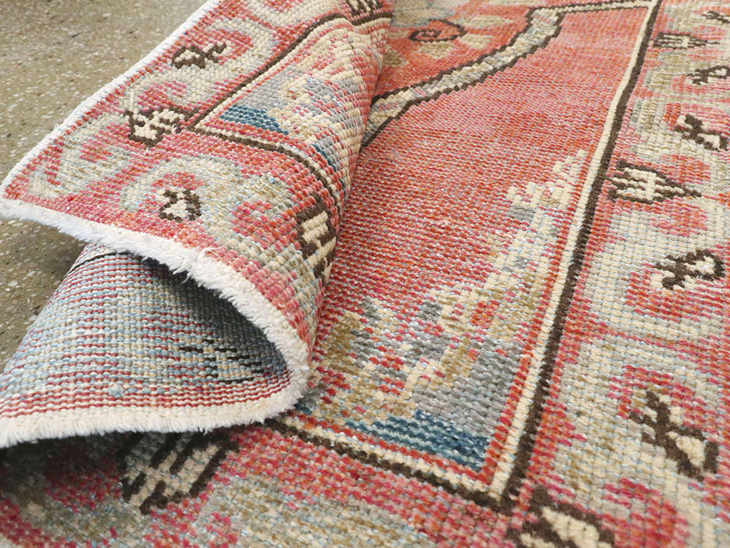 Vintage Turkish Oushak Rug, No.16035 - Staging