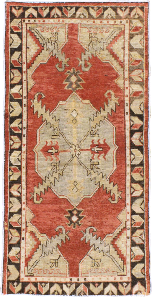 Vintage Turkish Oushak Rug, No.16037 - Staging