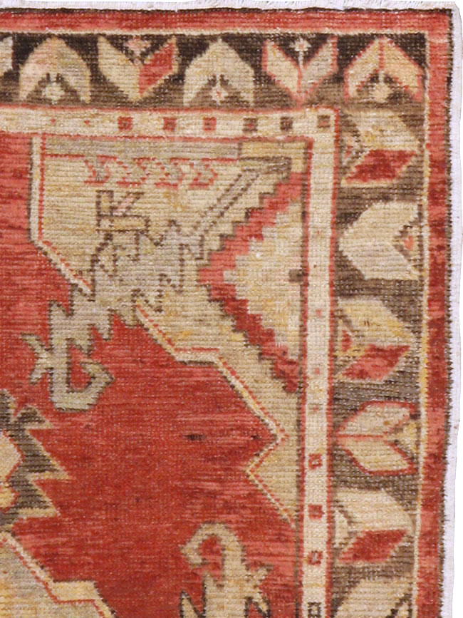 Vintage Turkish Oushak Rug, No.16037 - Staging