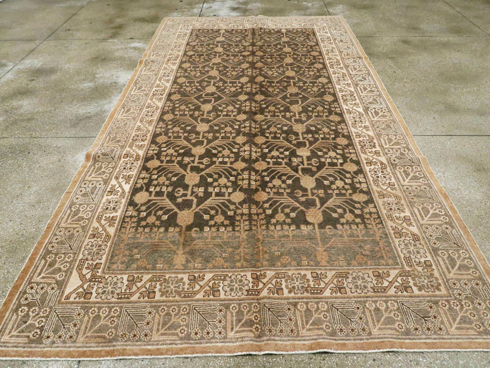Antique East Turkestan Khotan Carpet, No.16049 - Staging