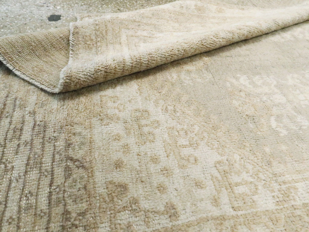 Antique Turkish Ghiordes Rug, No.16105 - Staging