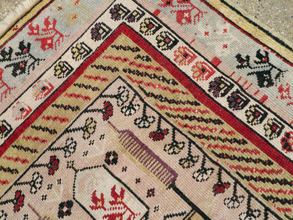 Antique Turkish Ghiordes Rug, No.16107 - Staging
