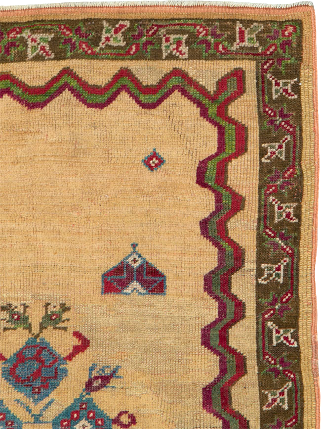 Antique Turkish Ghiordes Prayer Rug, No.16108 - Staging