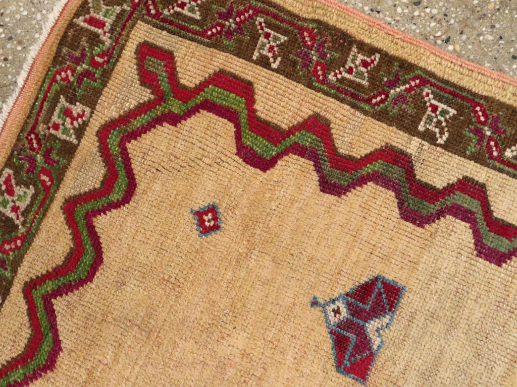 Antique Turkish Ghiordes Prayer Rug, No.16108 - Staging