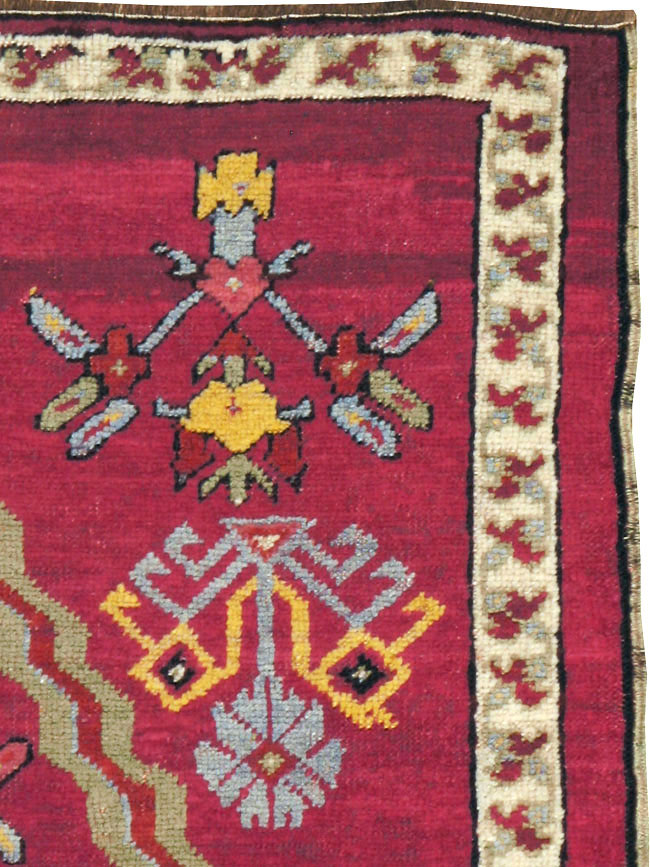 Antique Turkish Ghiordes Rug, No.16110 - Staging