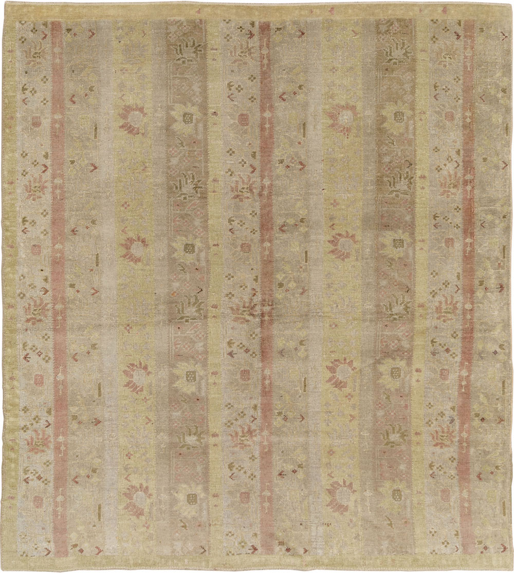 Antique Turkish Ghiordes Room Size Carpet, No.16114 - Staging