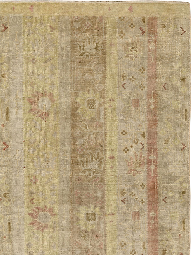 Antique Turkish Ghiordes Room Size Carpet, No.16114 - Staging
