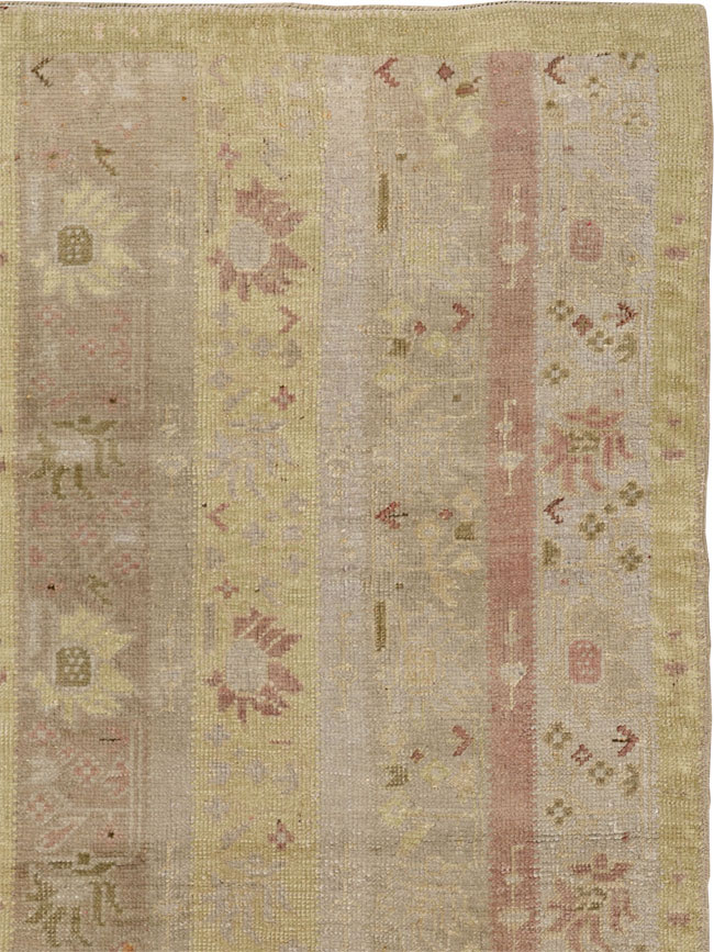 Antique Turkish Ghiordes Room Size Carpet, No.16114 - Staging