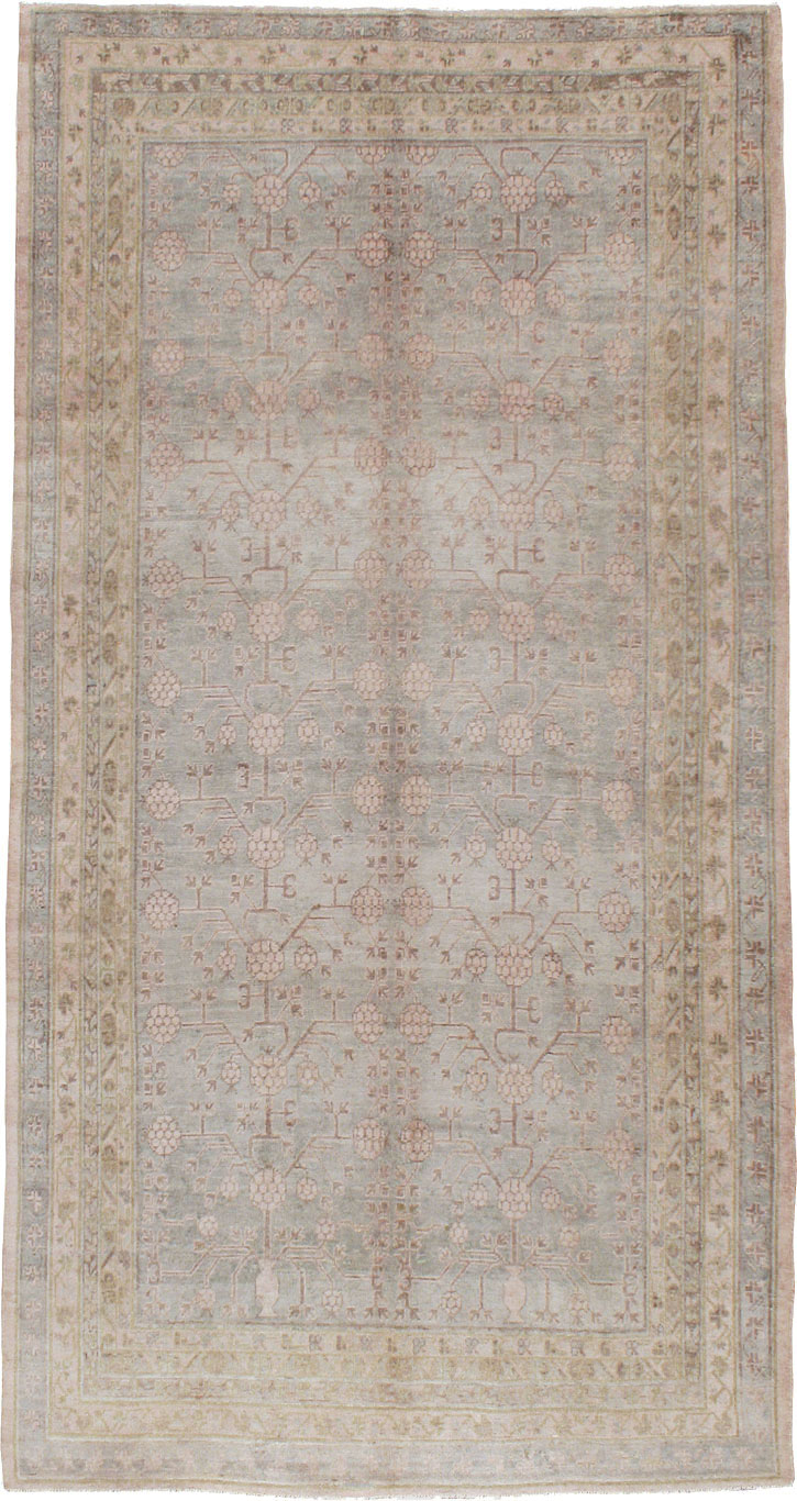 Antique East Turkestan Khotan Carpet, No.16115 - Staging