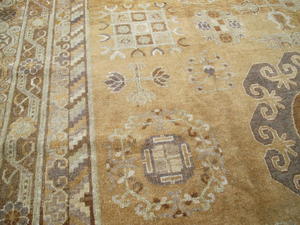 Antique East Turkest Khotan Carpet, No.16118 - Staging