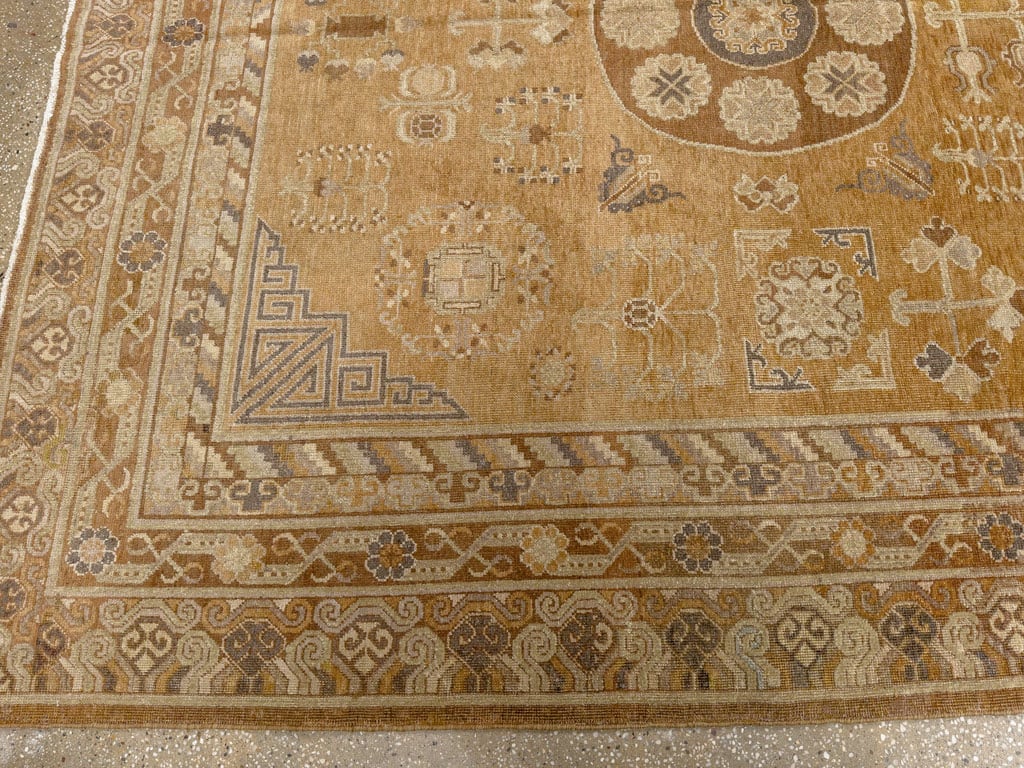 Antique East Turkest Khotan Carpet, No.16118 - Staging