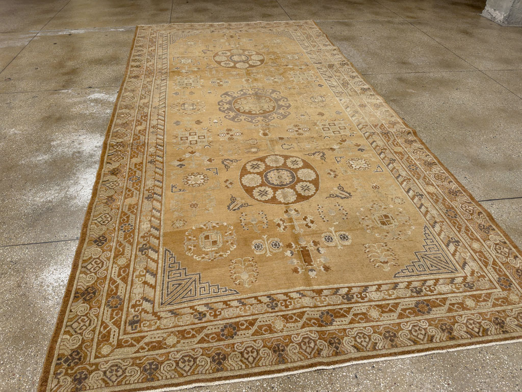 Antique East Turkest Khotan Carpet, No.16118 - Staging