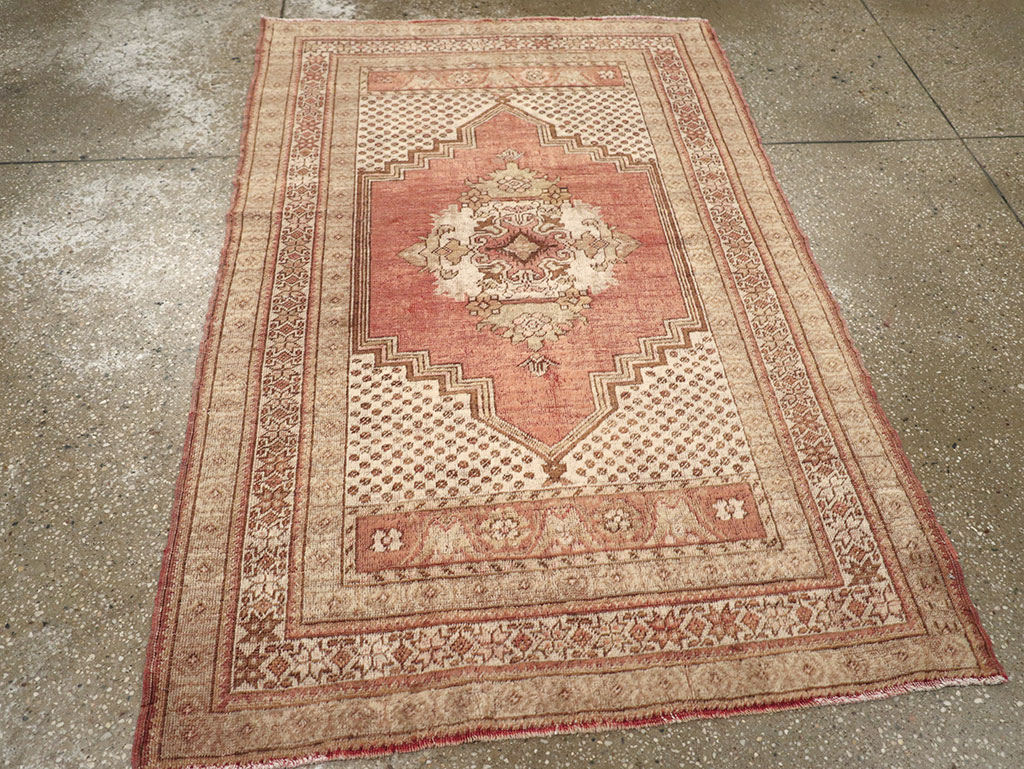 Antique Oushak Rug, No.16139 - Staging