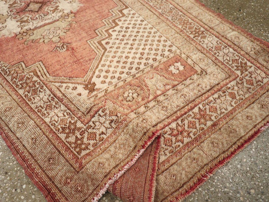 Antique Oushak Rug, No.16139 - Staging