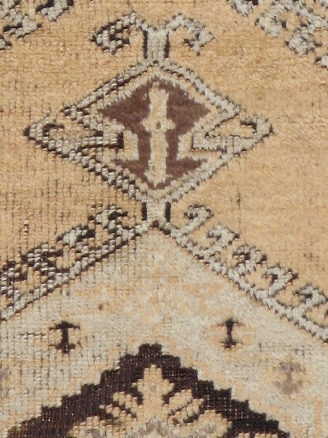 Vintage Turkish Ghiordes Rug, No.16195 - Staging