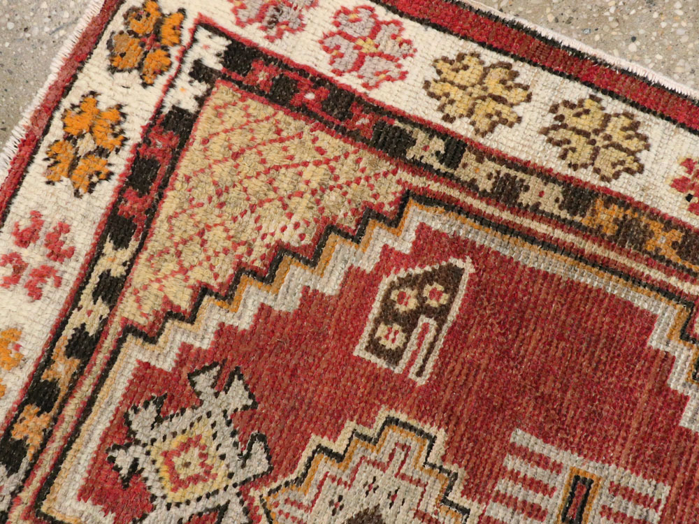 Vintage Turkish Oushak Rug, No.16196 - Staging