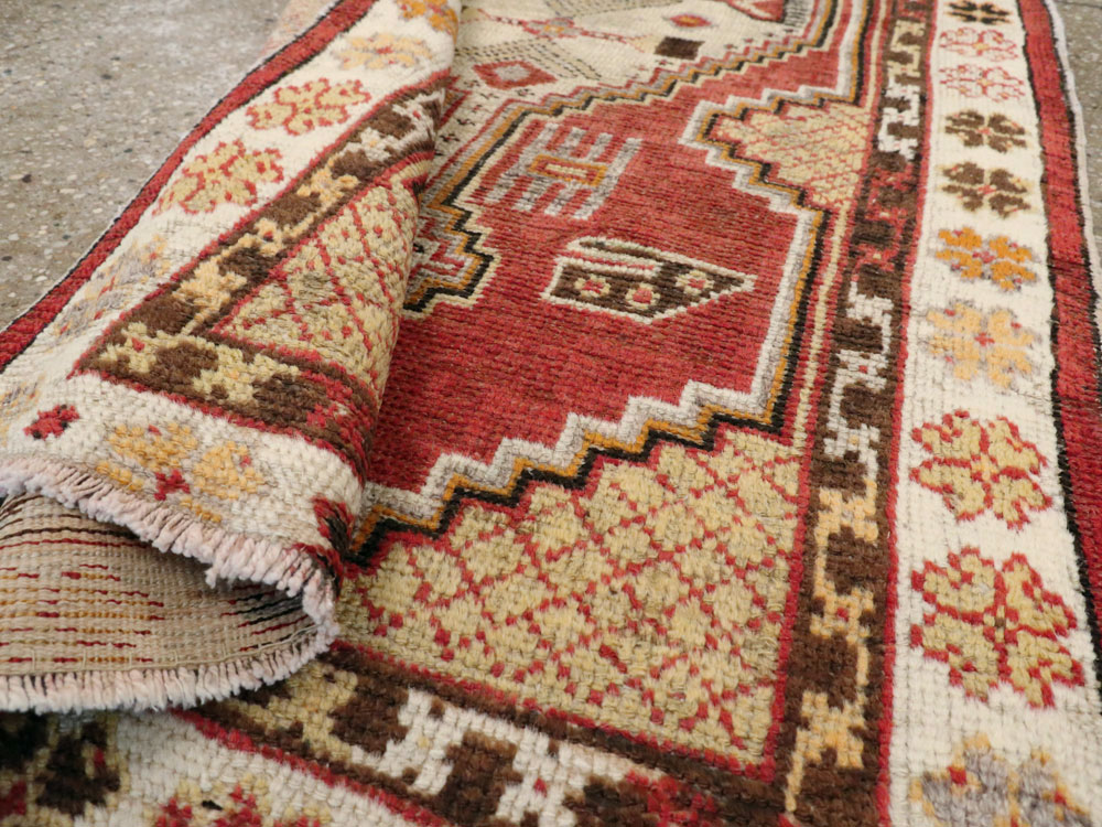 Vintage Turkish Oushak Rug, No.16196 - Staging