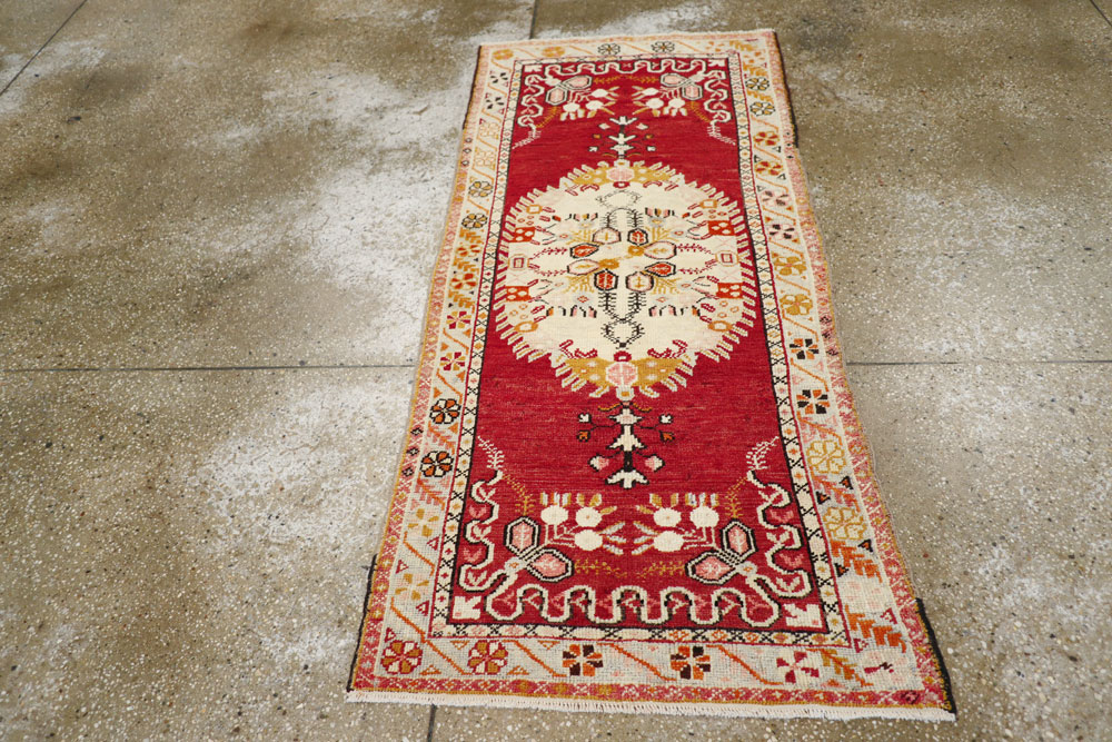 Vintage Turkish Oushak Rug, No.16198 - Staging