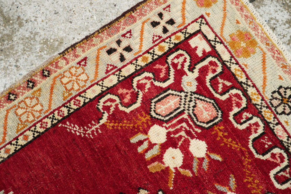 Vintage Turkish Oushak Rug, No.16198 - Staging