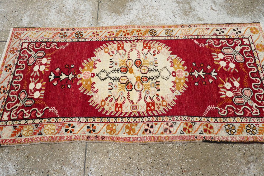 Vintage Turkish Oushak Rug, No.16198 - Staging