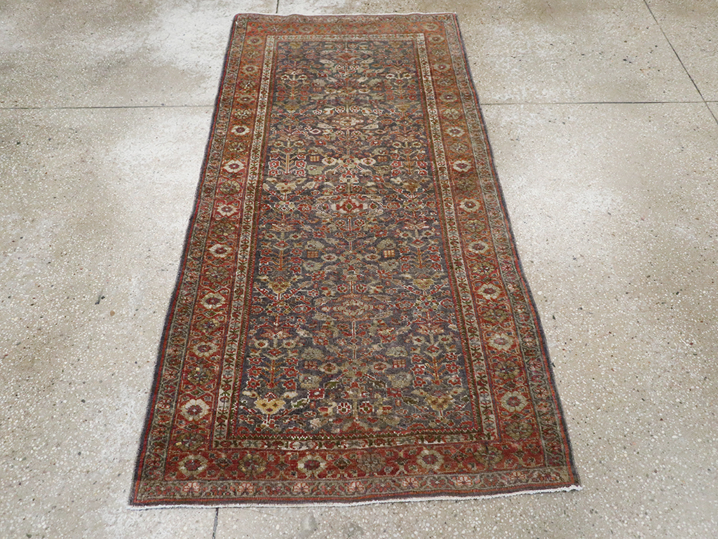Antique Persian Mahal Rug, No.16199 - Staging
