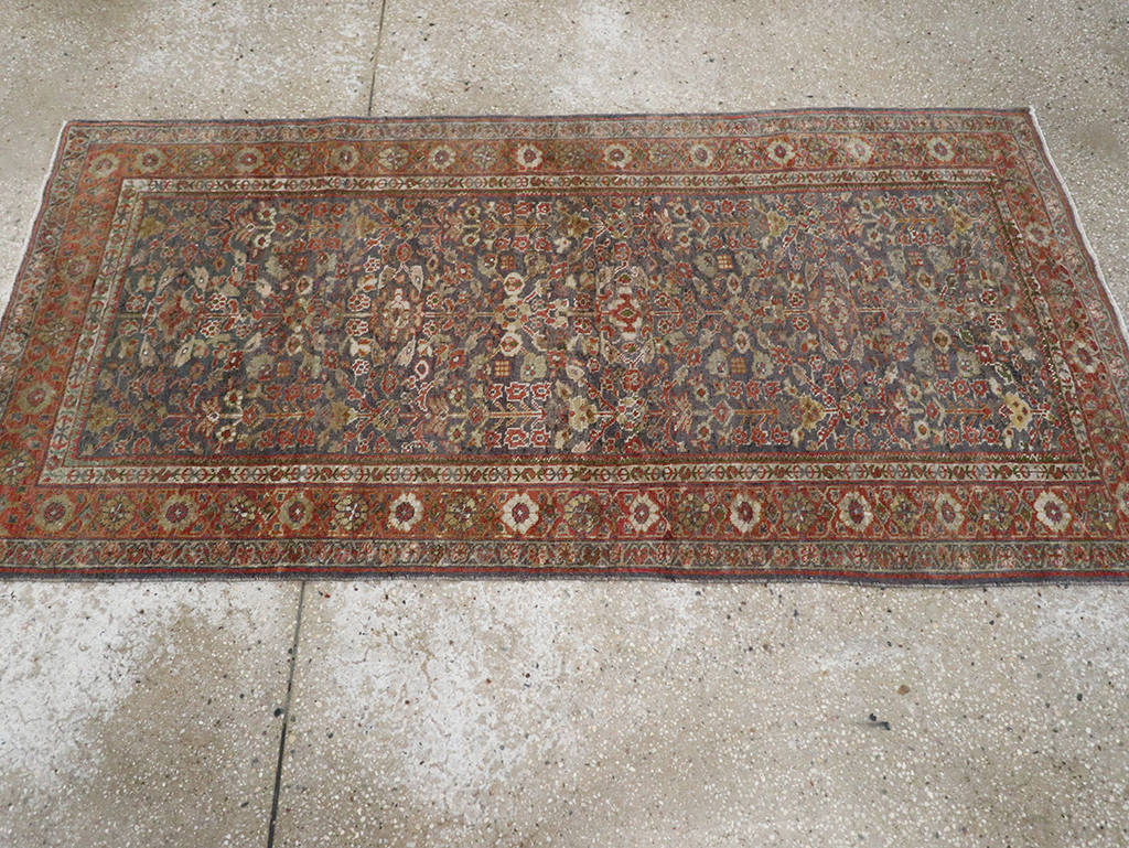 Antique Persian Mahal Rug, No.16199 - Staging