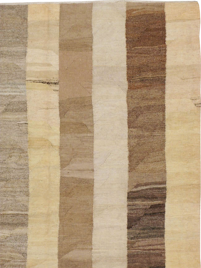 Modern Persian Kilim, No.16205 - Staging