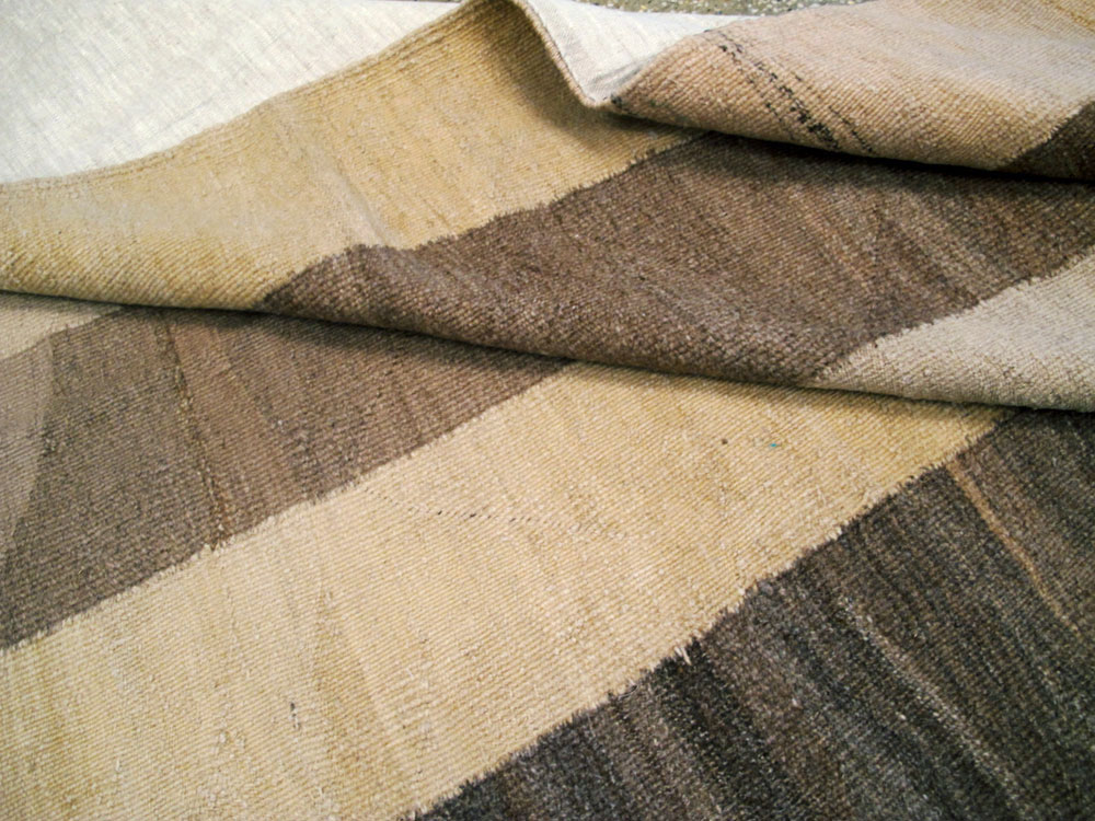 Modern Persian Kilim, No.16205 - Staging