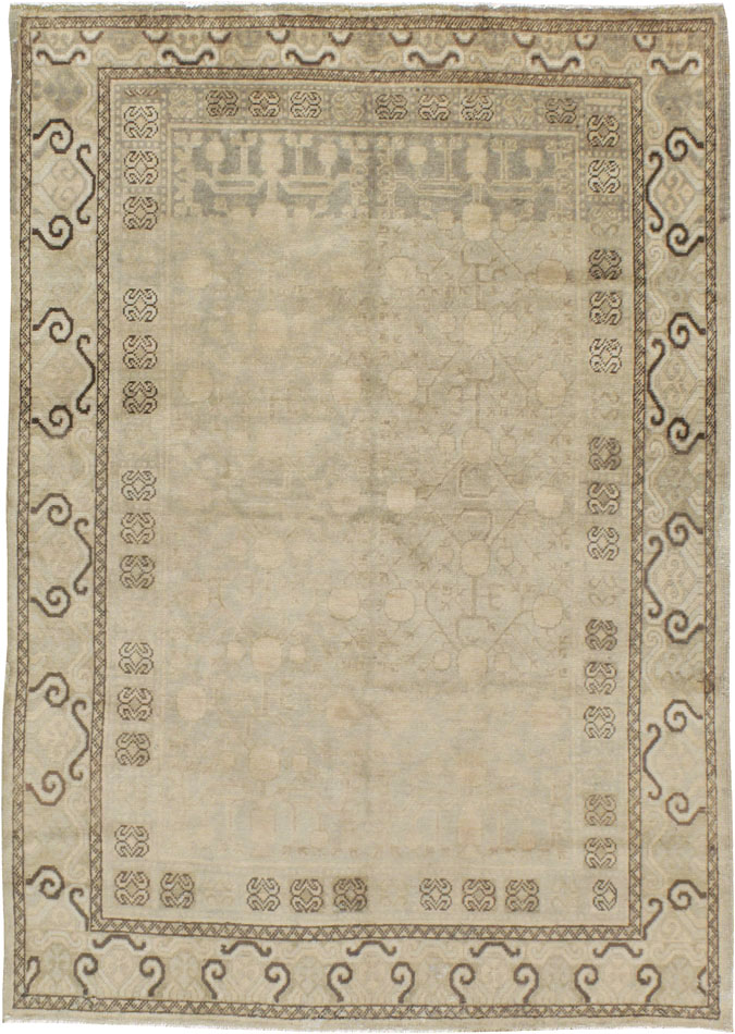 Antique East Turkestan Khotan Rug, No.16471 - Staging