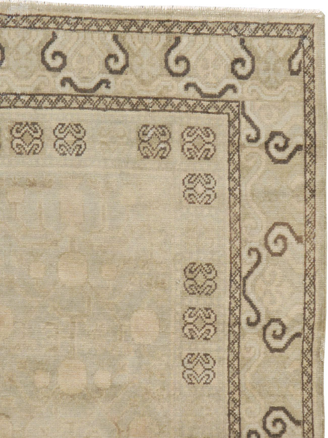 Antique East Turkestan Khotan Rug, No.16471 - Staging