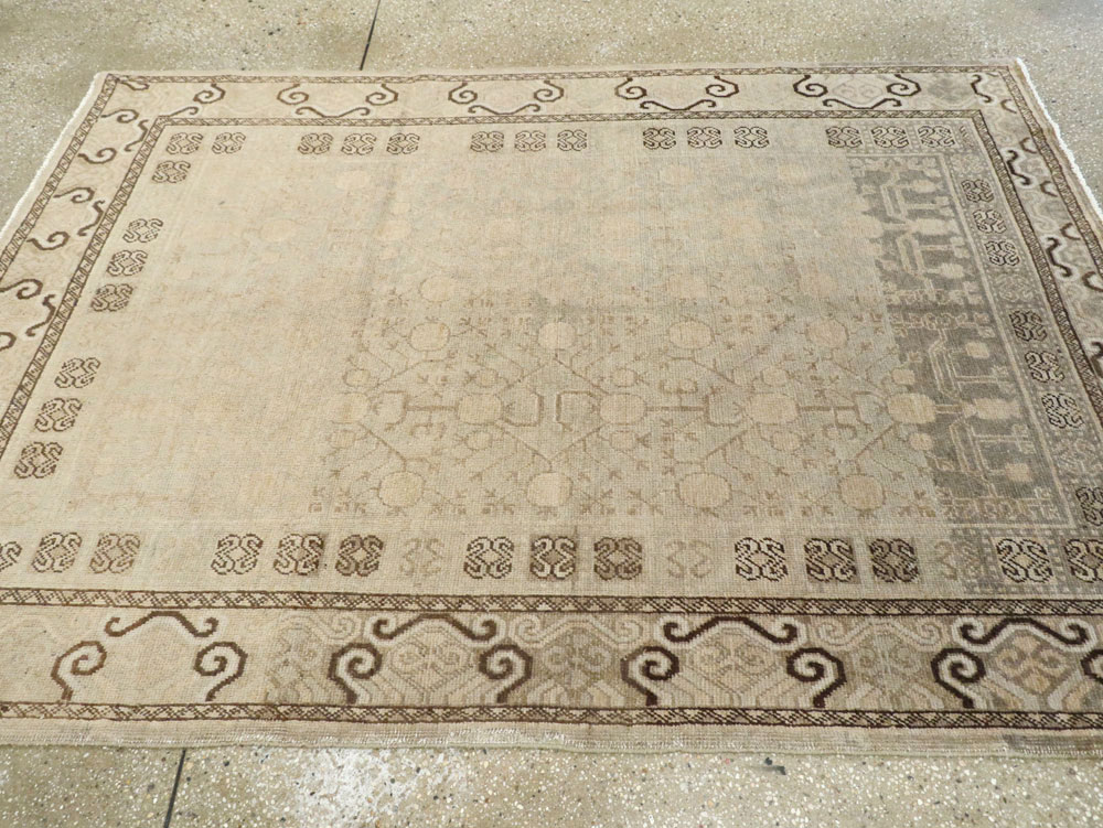 Antique East Turkestan Khotan Rug, No.16471 - Staging