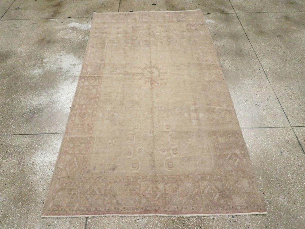 Antique East Turkestan Khotan Rug, No.16475 - Staging