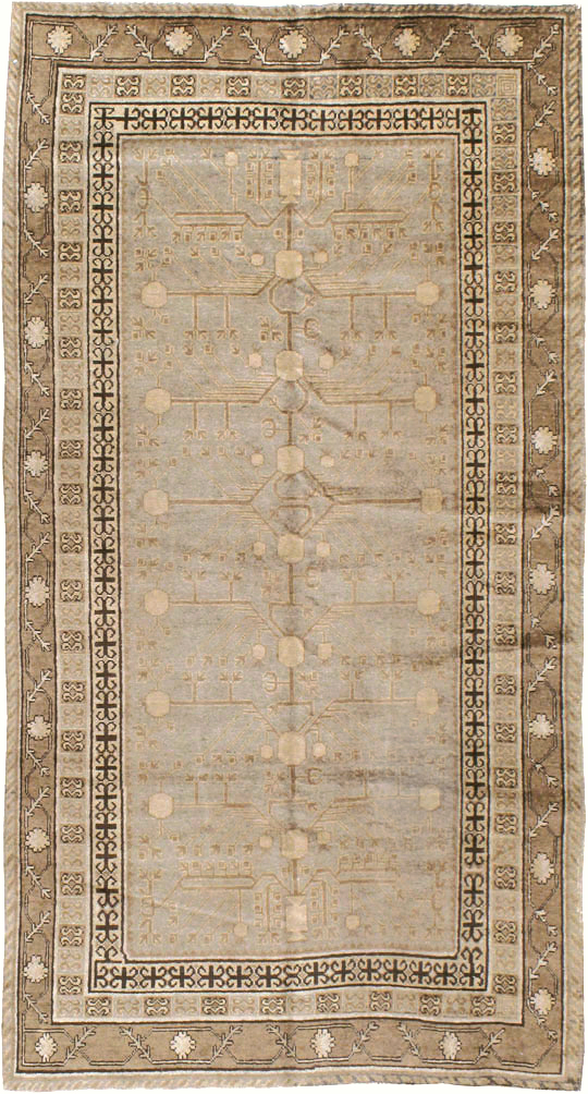 Vintage East Turkestan Khotan Carpet, No.16476 - Staging