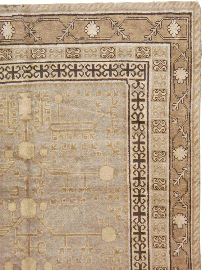 Vintage East Turkestan Khotan Carpet, No.16476 - Staging